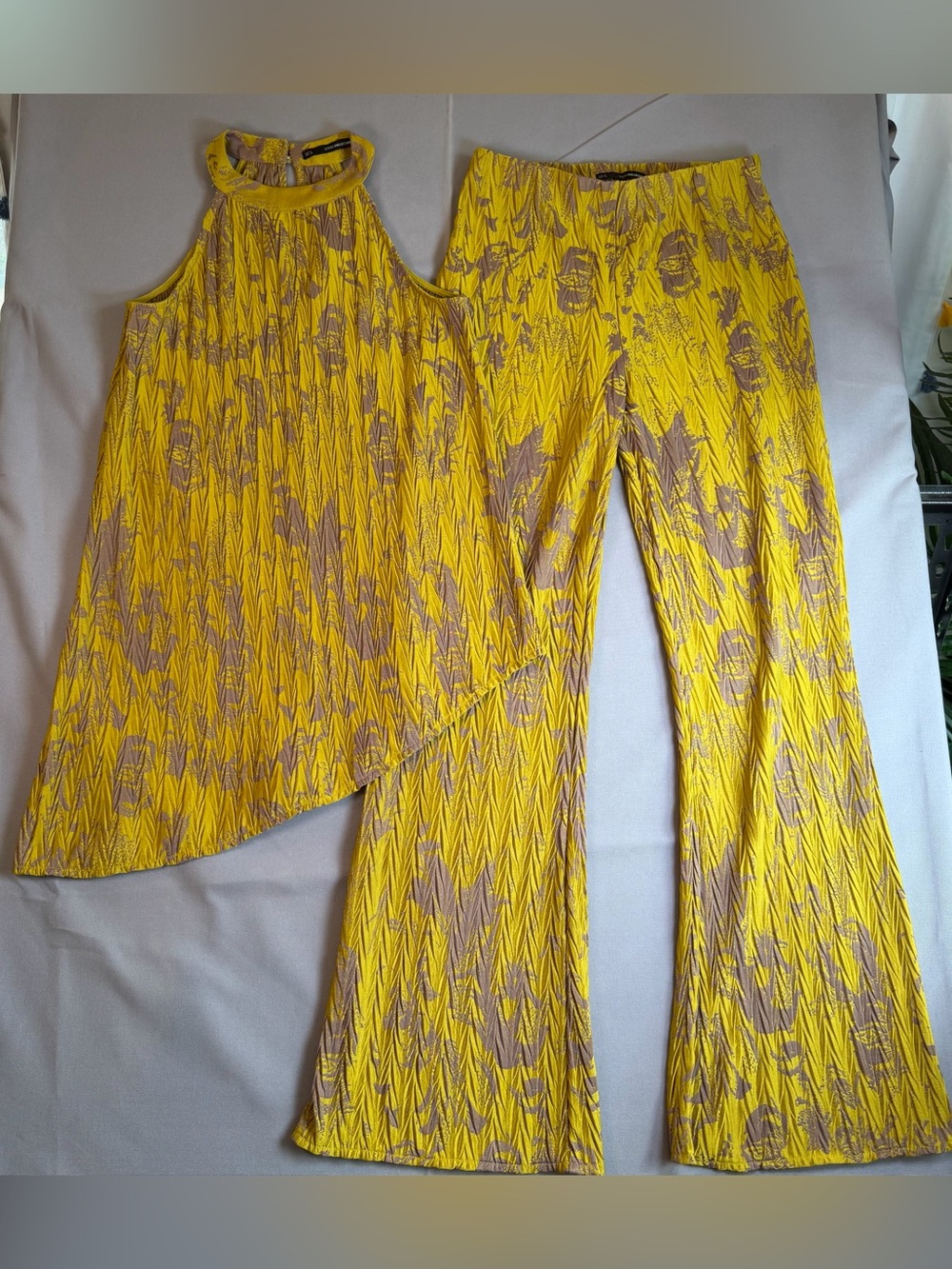 Sfera Collection Yellow&Taupe Patterned Flare Pants Set w/Asymmetrical High Neck